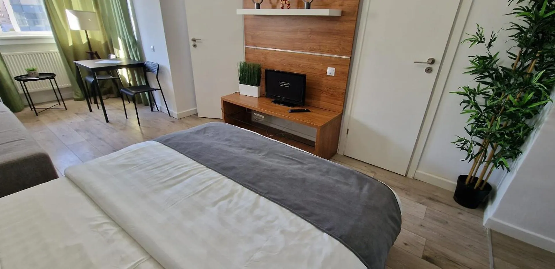 Apartament Carol - City Vibes Studio Bucureşti