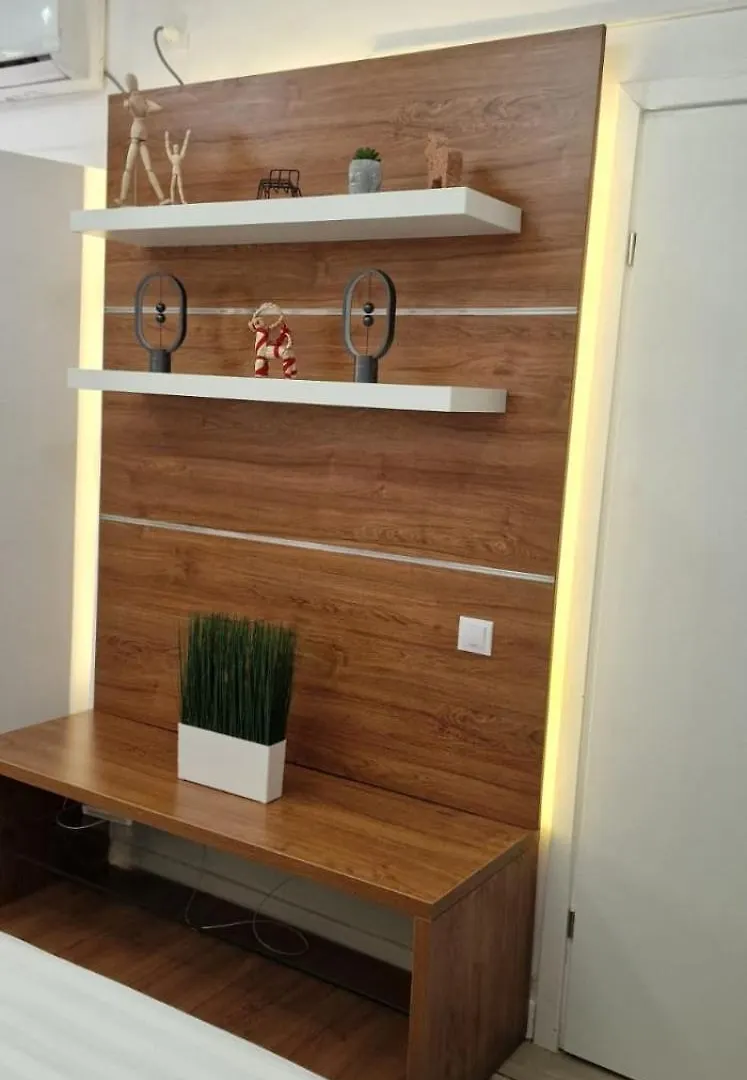 Carol - City Vibes Studio Bucureşti 0*,  România
